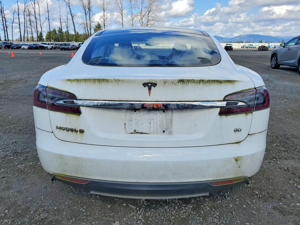47736476 :رقم المزاد ، 5YJSA1AC8DFP10940 vin ، 2013 Tesla Model S مزاد بيع
