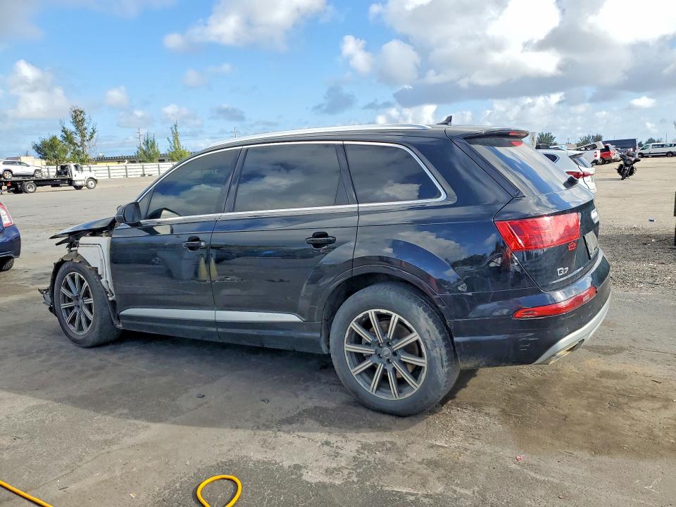 Продажа на аукционе авто 2017 Audi Q7, vin: WA1LAAF77HD014920, номер лота: 79963305