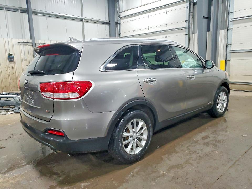 2016 Kia Sorento მანქანა იყიდება აუქციონზე, vin: 5XYPGDA38GG037604, აუქციონის ნომერი: 45949496