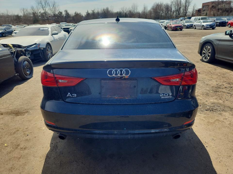 47167126 :رقم المزاد ، WAUBFHFF2F1089992 vin ، 2015 Audi A3 مزاد بيع