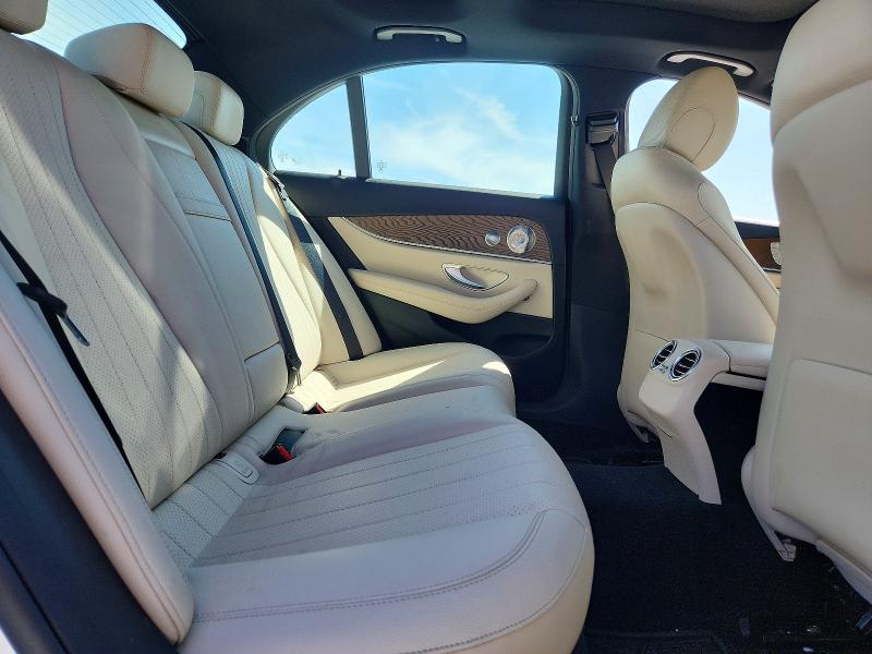 47975656 :رقم المزاد ، W1KZF8DB9NB044872 vin ، 2022 Mercedes-benz E مزاد بيع