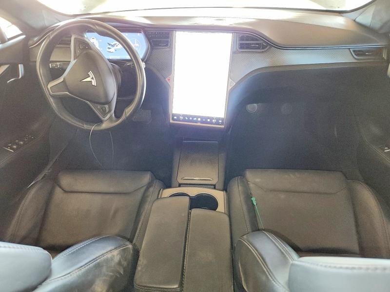 41660436 :رقم المزاد ، 5YJSA1E22JF275460 vin ، 2018 Tesla Model S مزاد بيع