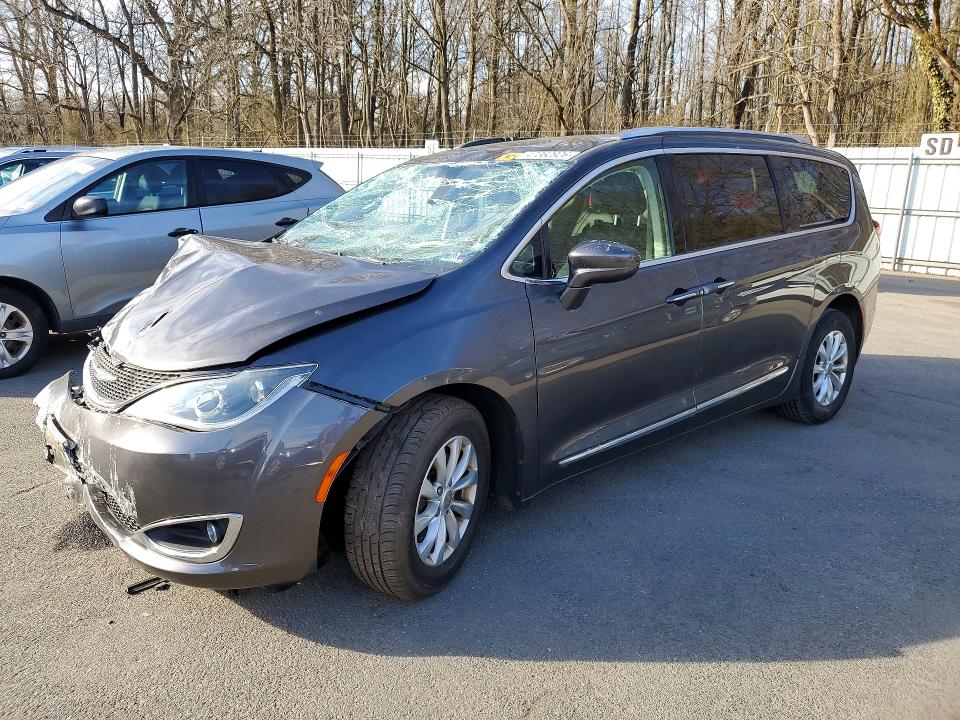 2019 Chrysler Pacifica მანქანა იყიდება აუქციონზე, vin: 2C4RC1BGXKR603402, აუქციონის ნომერი: 47362926