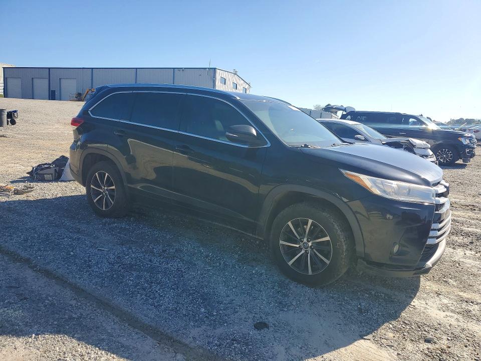Aukcja sprzedaży 2018 Toyota Highlander, vin: 5TDKZRFH3JS538836, numer aukcji: 46019976