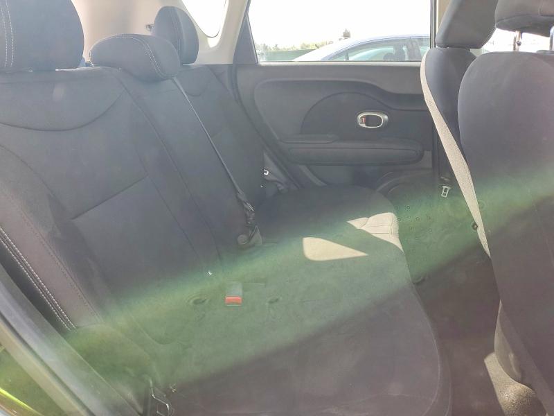 47769666 :رقم المزاد ، KNDJN2A27F7801638 vin ، 2015 Kia Soul مزاد بيع