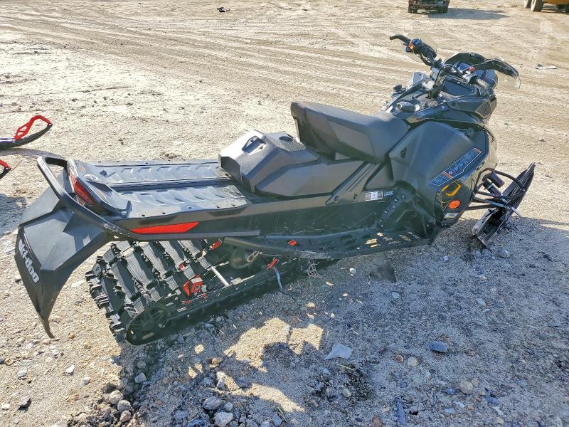 47065056 :رقم المزاد ، 2BPSUMNR0NV000029 vin ، 2022 Ski Mxz مزاد بيع