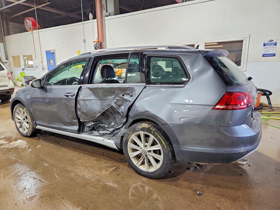 46326856 :رقم المزاد ، 3VWM17AU6HM544758 vin ، 2017 Volkswagen Golf Alltrack مزاد بيع