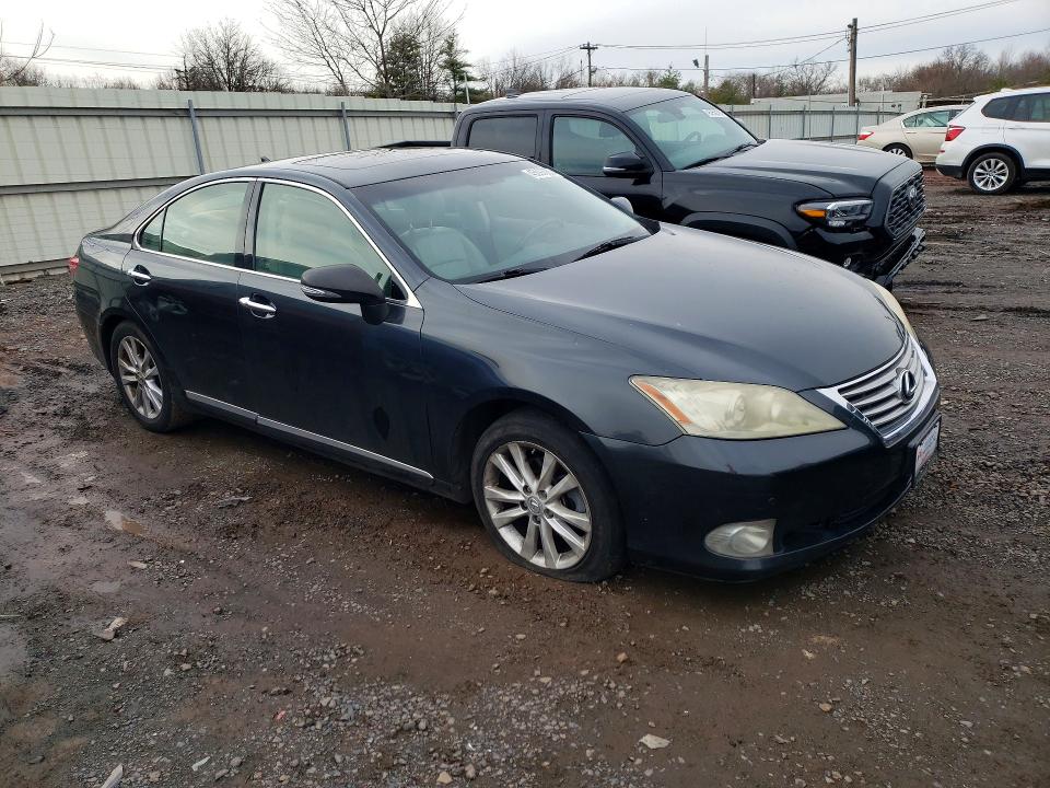 45697026 :رقم المزاد ، JTHBK1EG8B2425390 vin ، 2011 Lexus Es 350 مزاد بيع