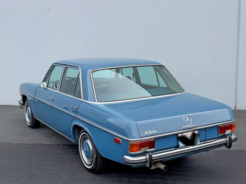Продажа на аукционе авто 1972 Mercedes-benz 250, vin: 11401112009465, номер лота: 79132635
