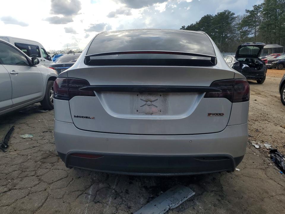 2018 Tesla Model X მანქანა იყიდება აუქციონზე, vin: 5YJXCBE43JF127275, აუქციონის ნომერი: 79839895