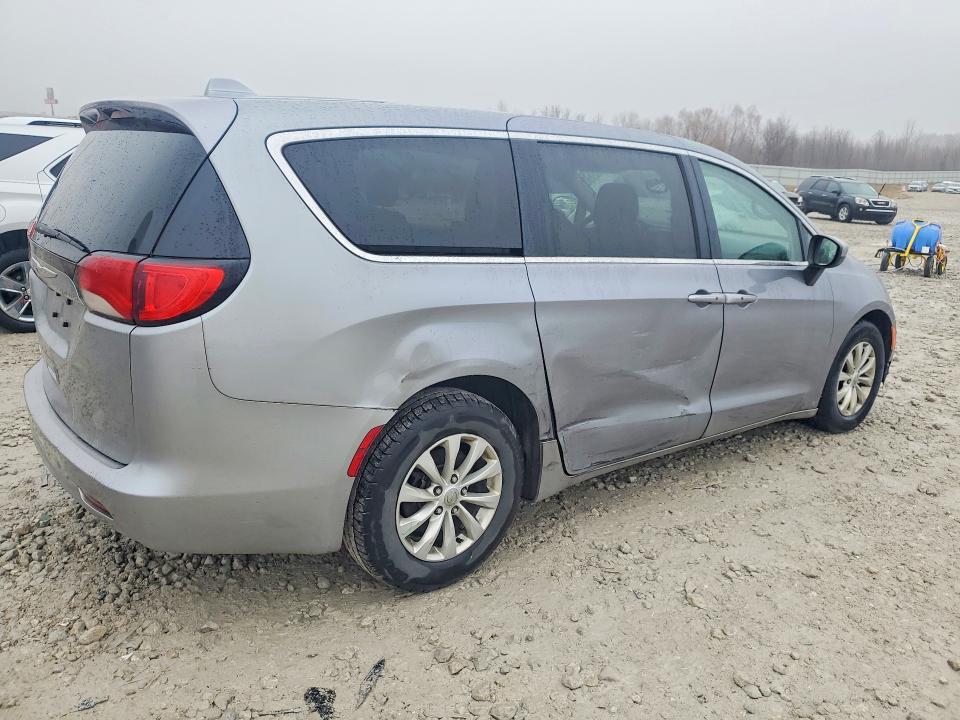 41713426 :رقم المزاد ، 2C4RC1DG9HR514989 vin ، 2017 Chrysler Pacifica مزاد بيع