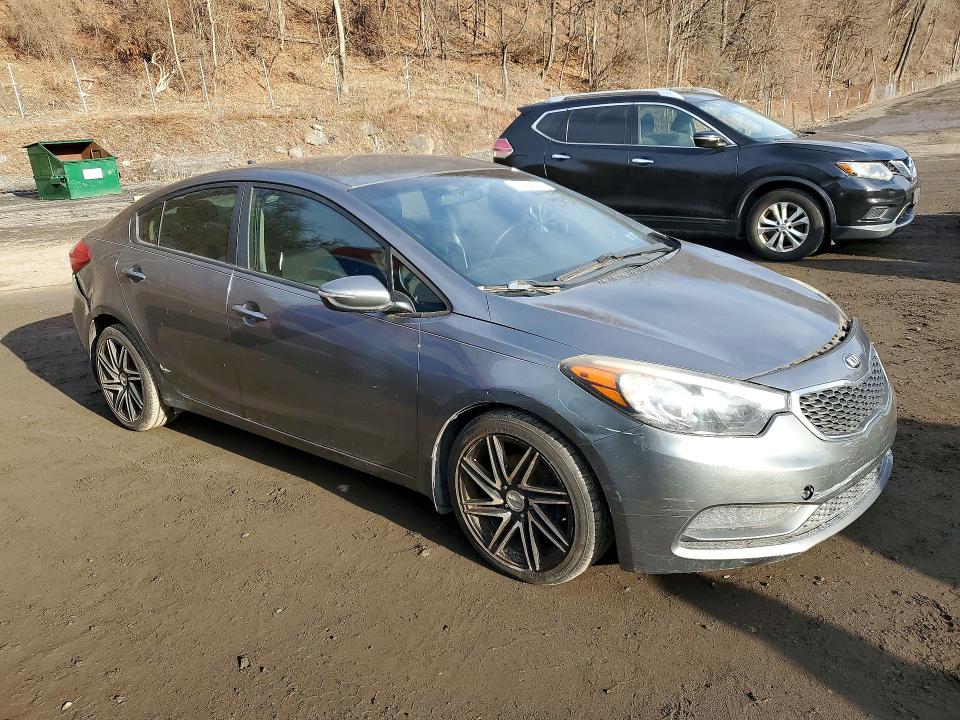 47320296 :رقم المزاد ، KNAFX4A68G5535250 vin ، 2016 Kia Forte مزاد بيع