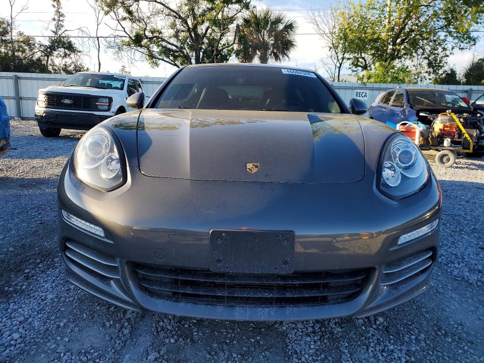 46084306 :رقم المزاد ، WP0AA2A70GL004289 vin ، 2016 Porsche Panamera مزاد بيع