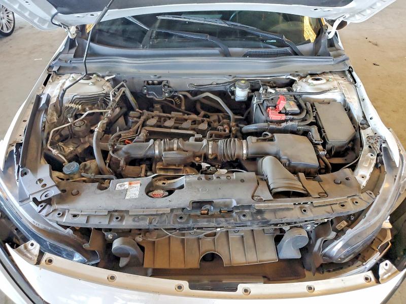 47011036 :رقم المزاد ، 1HGCV1F37JA157057 vin ، 2018 Honda Accord مزاد بيع