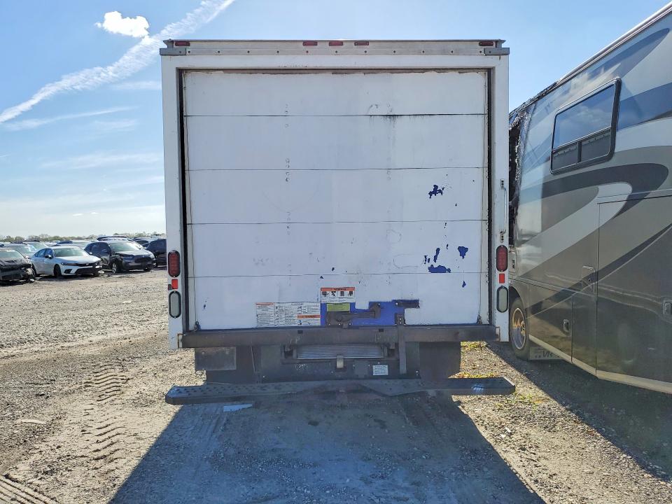 2015 Ford Econoline მანქანა იყიდება აუქციონზე, vin: 1FDWE3FL8FDA25689, აუქციონის ნომერი: 46262516