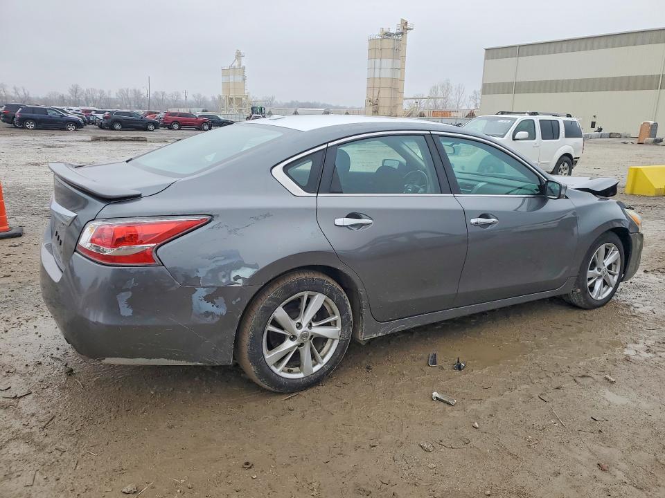 2015 Nissan Altima მანქანა იყიდება აუქციონზე, vin: 1N4AL3AP7FC595628, აუქციონის ნომერი: 79977385