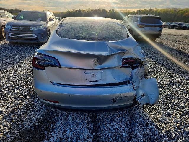 46574256 :رقم المزاد ، 5YJ3E1EBXJF074821 vin ، 2018 Tesla Model 3 مزاد بيع