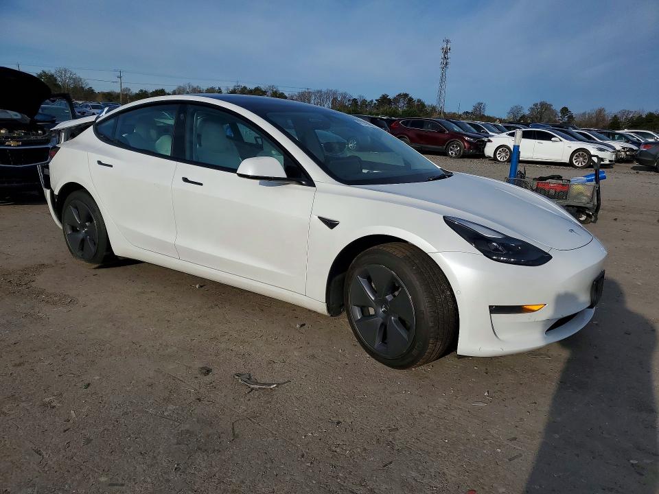 2022 Tesla Model 3 მანქანა იყიდება აუქციონზე, vin: 5YJ3E1EB6NF176946, აუქციონის ნომერი: 47279966