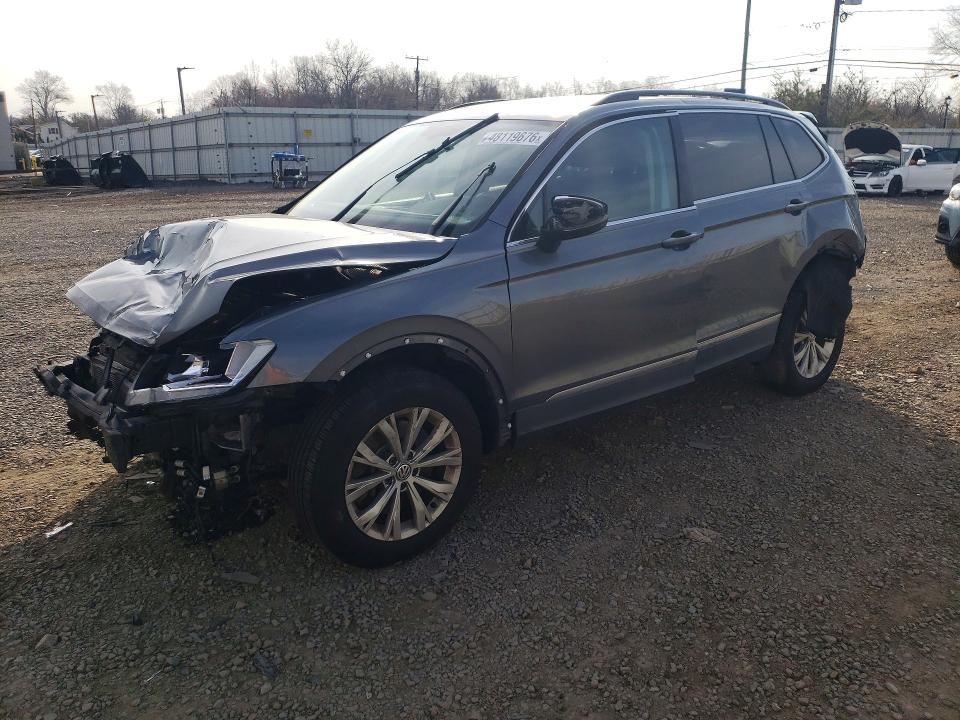 48119676 :رقم المزاد ، 3VV2B7AX7JM113189 vin ، 2018 Volkswagen Tiguan مزاد بيع