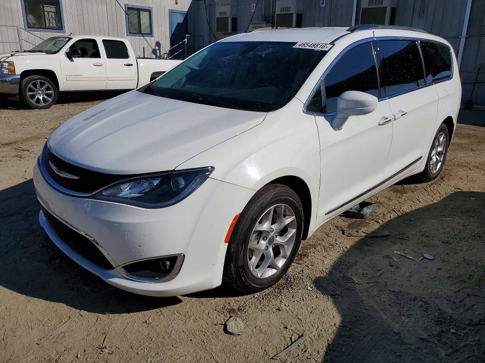 46548816 :رقم المزاد ، 2C4RC1BG8HR809763 vin ، 2017 Chrysler Pacifica مزاد بيع