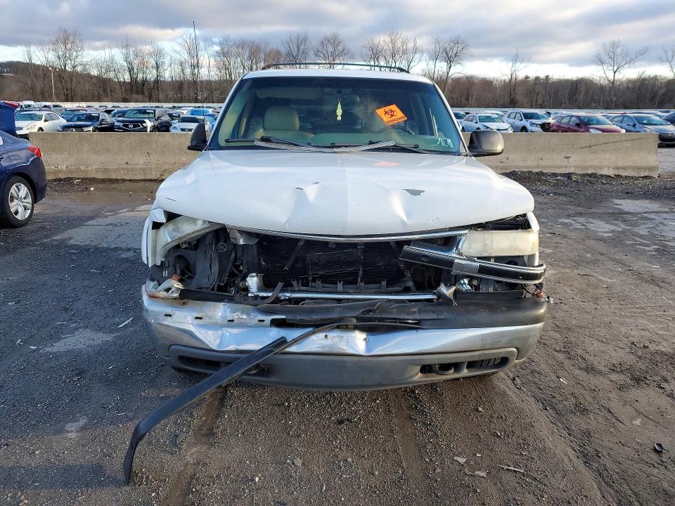 2001 Chevrolet Suburban მანქანა იყიდება აუქციონზე, vin: 3GNFK16T31G270663, აუქციონის ნომერი: 46086406