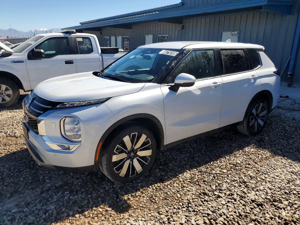 Продаж на аукціоні авто 2025 Mitsubishi Outlander, vin: JA4J4VA83SZ019936, номер лоту: 46716106
