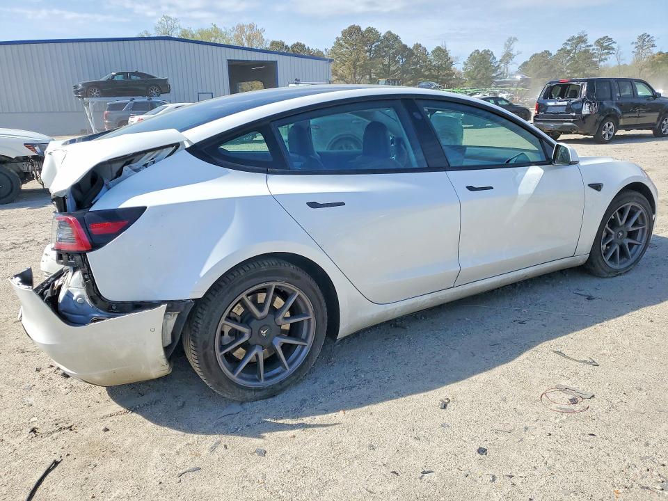 47914236 :رقم المزاد ، 5YJ3E1EA8MF015858 vin ، 2021 Tesla Model 3 مزاد بيع