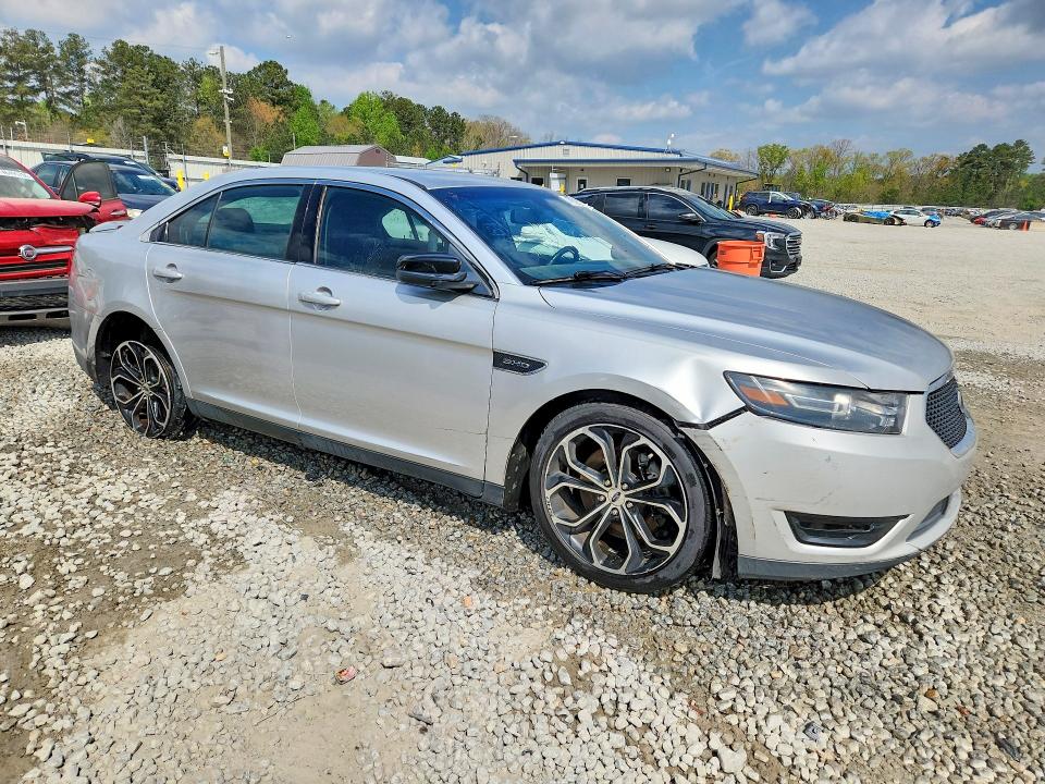 2015 Ford Taurus მანქანა იყიდება აუქციონზე, vin: 1FAHP2KT0FG196707, აუქციონის ნომერი: 47926176