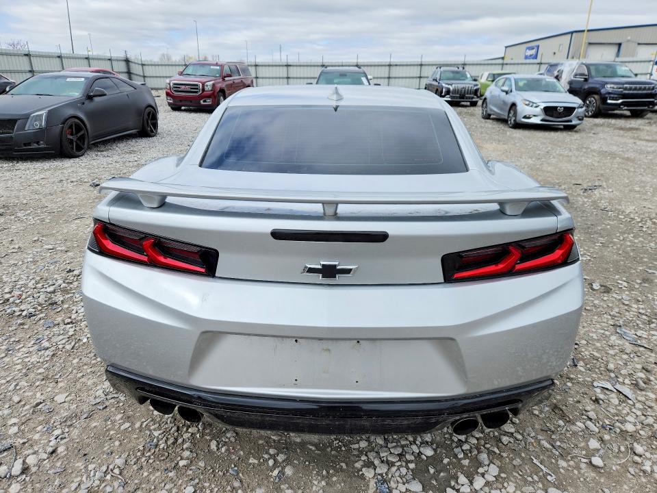 42017376 :رقم المزاد ، 1G1FE1R77J0186339 vin ، 2018 Chevrolet Camaro مزاد بيع