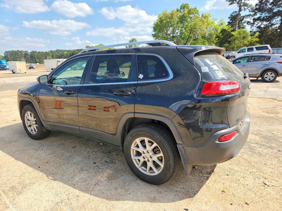 47454696 :رقم المزاد ، 1C4PJLCB5JD513362 vin ، 2018 Jeep Cherokee مزاد بيع