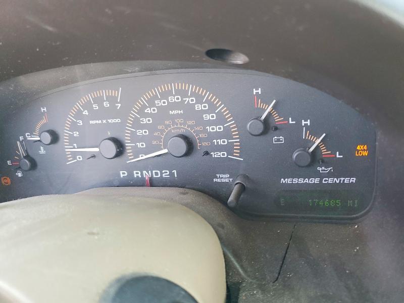 47636106 :رقم المزاد ، 1FMPU16L23LA50052 vin ، 2002 Ford Expedition مزاد بيع