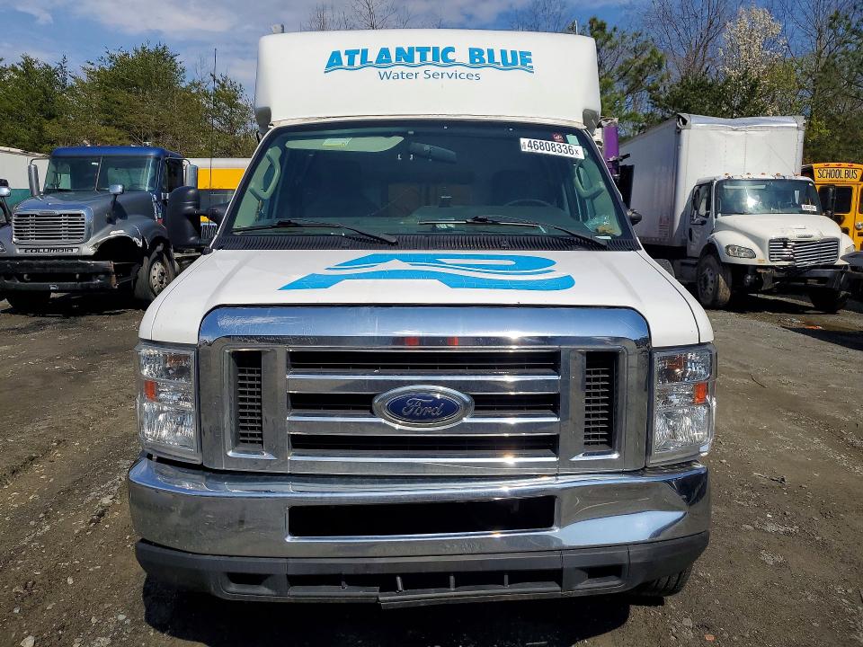 54898996 :رقم المزاد ، 1FDWE3F69HDC47834 vin ، 2017 Ford Econoline مزاد بيع