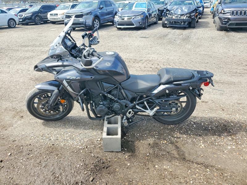 41922266 :رقم المزاد ، LBBPHF058NBD49843 vin ، 2022 Benelli Trk Series مزاد بيع