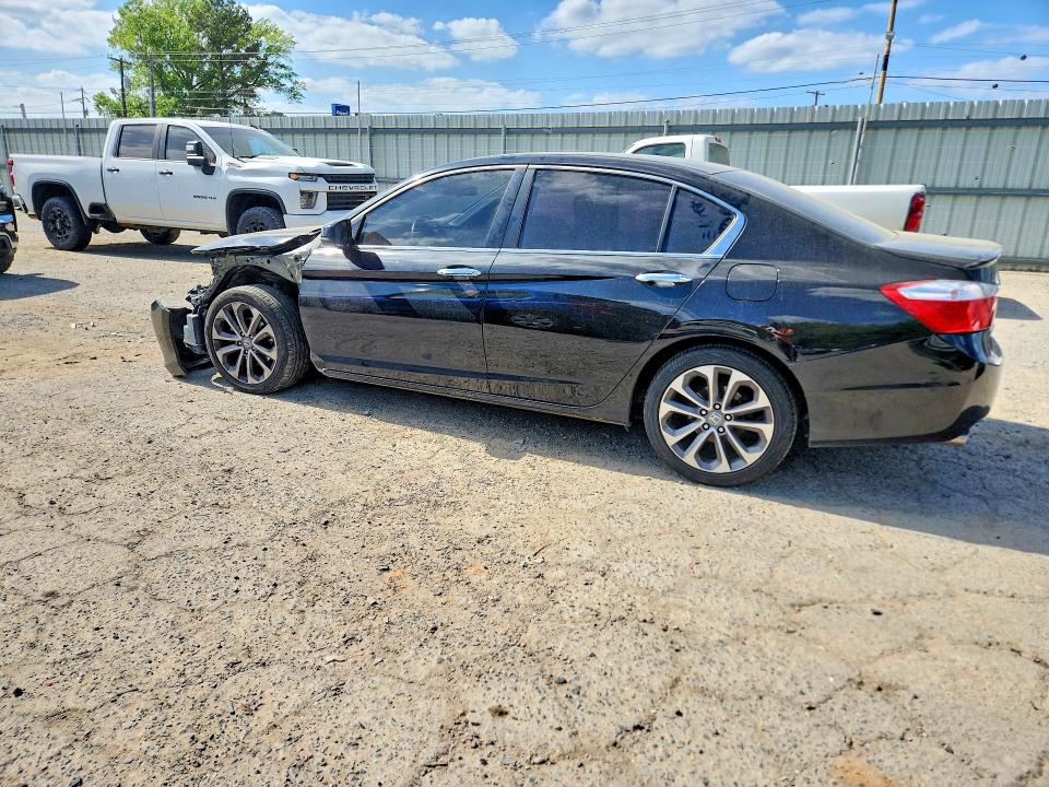 47327776 :رقم المزاد ، 1HGCR2F56FA258352 vin ، 2015 Honda Accord مزاد بيع