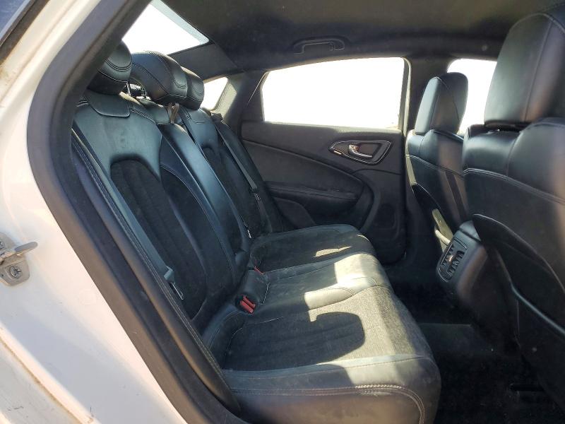 47330956 :رقم المزاد ، 1C3CCCDG4FN556924 vin ، 2015 Chrysler 200 مزاد بيع