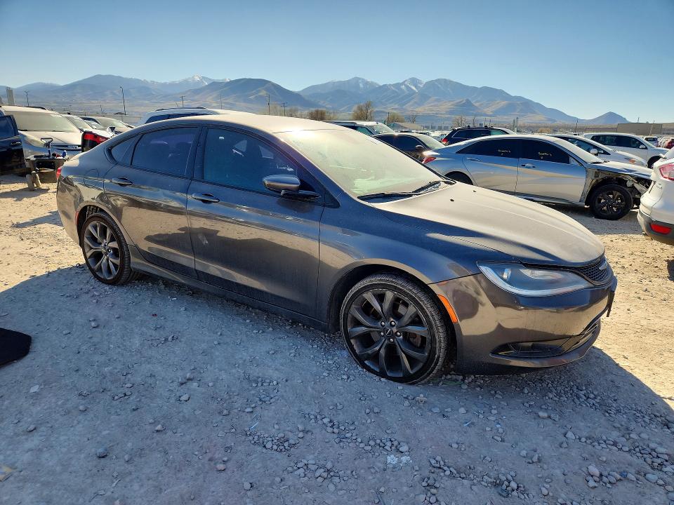 2015 Chrysler 200 მანქანა იყიდება აუქციონზე, vin: 1C3CCCDG2FN557005, აუქციონის ნომერი: 46930476