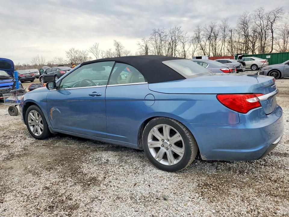 45458546 :رقم المزاد ، 1C3BC2EG9BN568324 vin ، 2011 Chrysler 200 مزاد بيع
