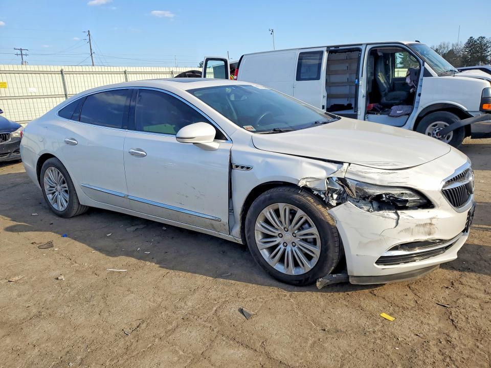 41871956 :رقم المزاد ، 1G4ZP5SZ4JU120031 vin ، 2018 Buick Lacrosse مزاد بيع