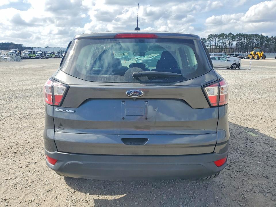 79990885 :رقم المزاد ، 1FMCU0F77JUB58508 vin ، 2018 Ford Escape مزاد بيع