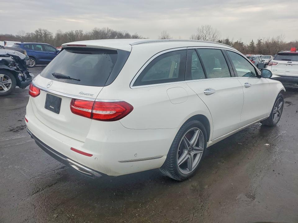 47252206 :رقم المزاد ، WDDZH6JB2KA525969 vin ، 2019 Mercedes-benz E مزاد بيع