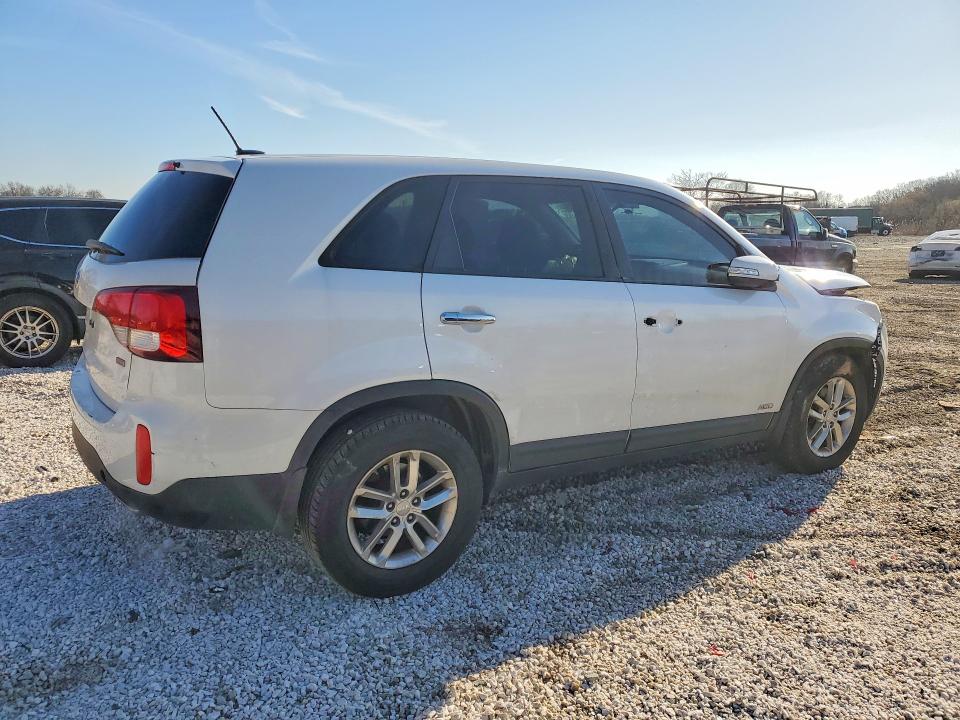 Продажа на аукционе авто 2015 Kia Sorento, vin: 5XYKTCA62FG650889, номер лота: 46915086