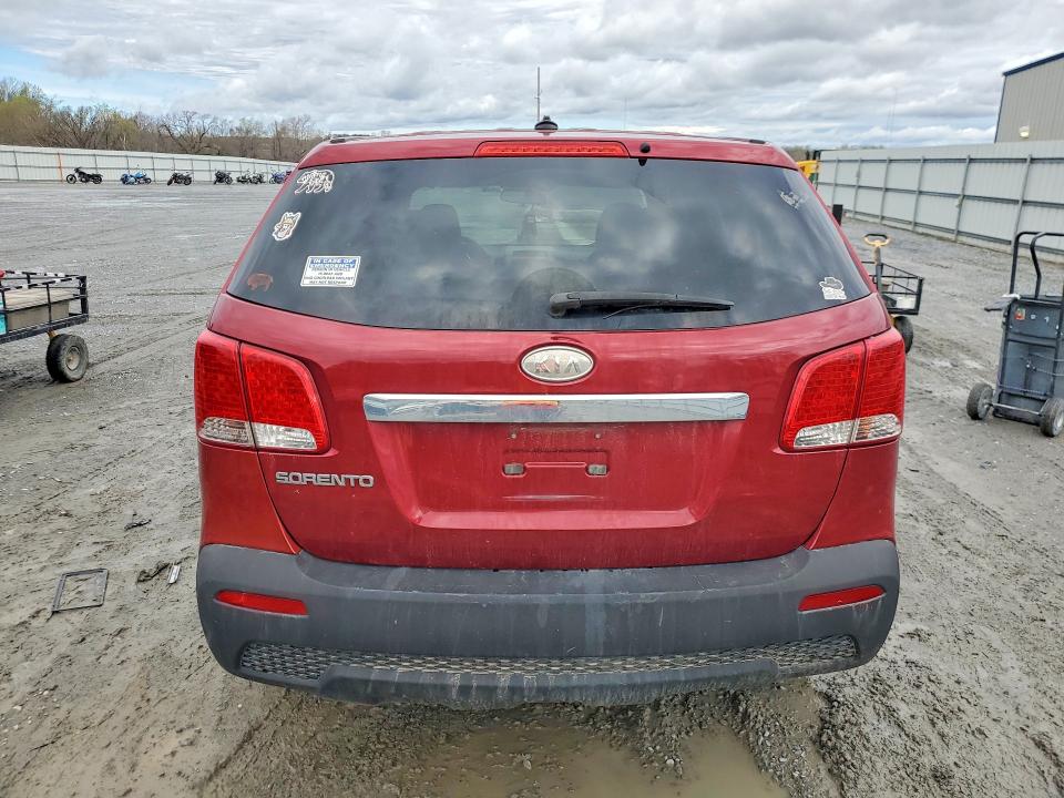 2011 Kia Sorento მანქანა იყიდება აუქციონზე, vin: 5XYKT3A11BG010364, აუქციონის ნომერი: 45658826