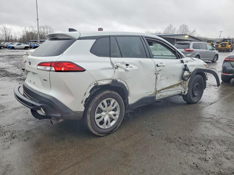 Продажа на аукционе авто 2022 Toyota Corolla Cross, vin: 7MUAAABG4NV023504, номер лота: 45972146