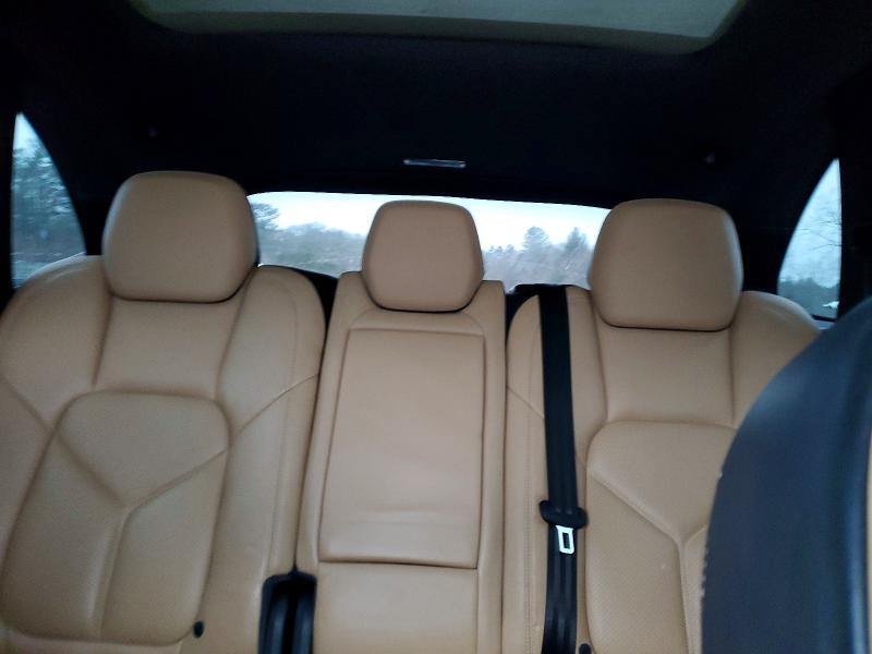 79979335 :رقم المزاد ، WP1AF2A28GLA40297 vin ، 2016 Porsche Cayenne مزاد بيع