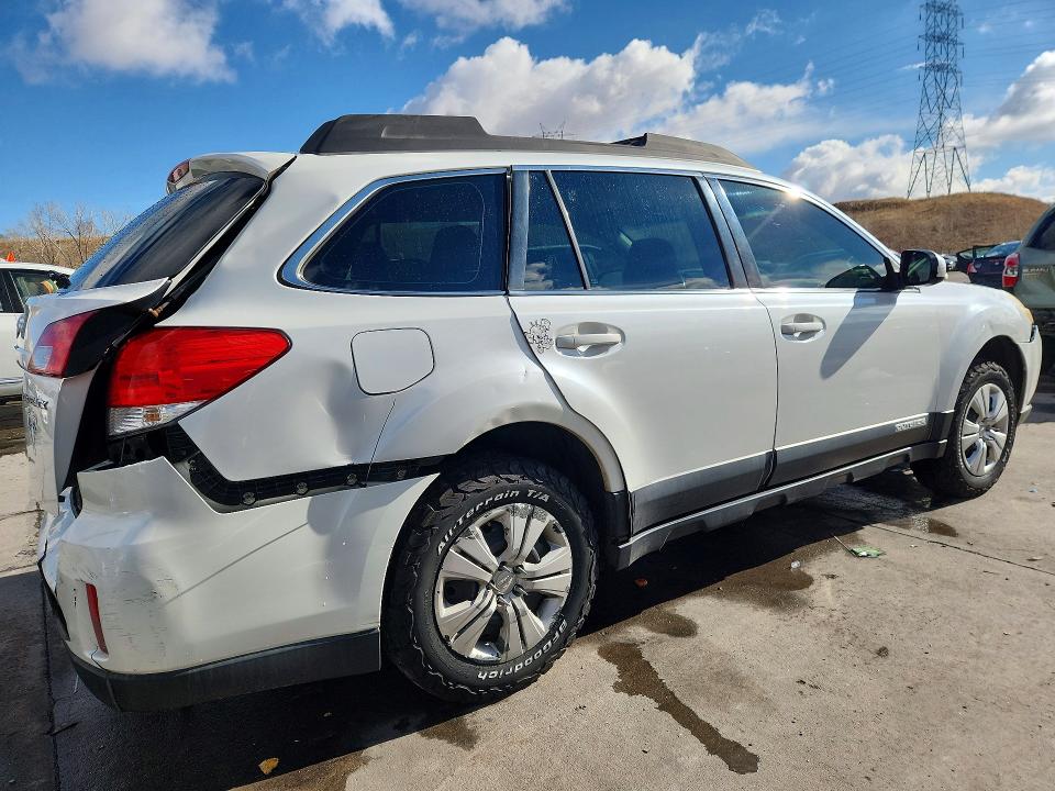 79765525 :رقم المزاد ، 4S4BRCAC0A1320189 vin ، 2010 Subaru Outback مزاد بيع