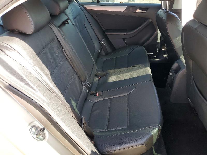 48033776 :رقم المزاد ، 3VWDP7AJ5DM237676 vin ، 2013 Volkswagen Jetta مزاد بيع