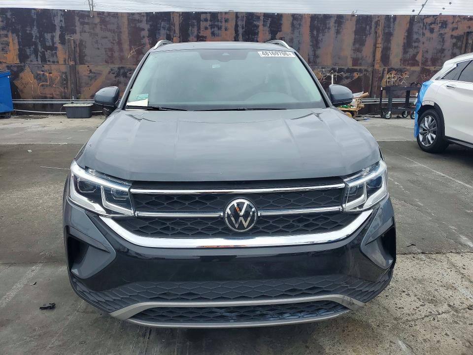 Продажа на аукционе авто 2022 Volkswagen Taos, vin: 3VV1X7B20NM011416, номер лота: 48169706