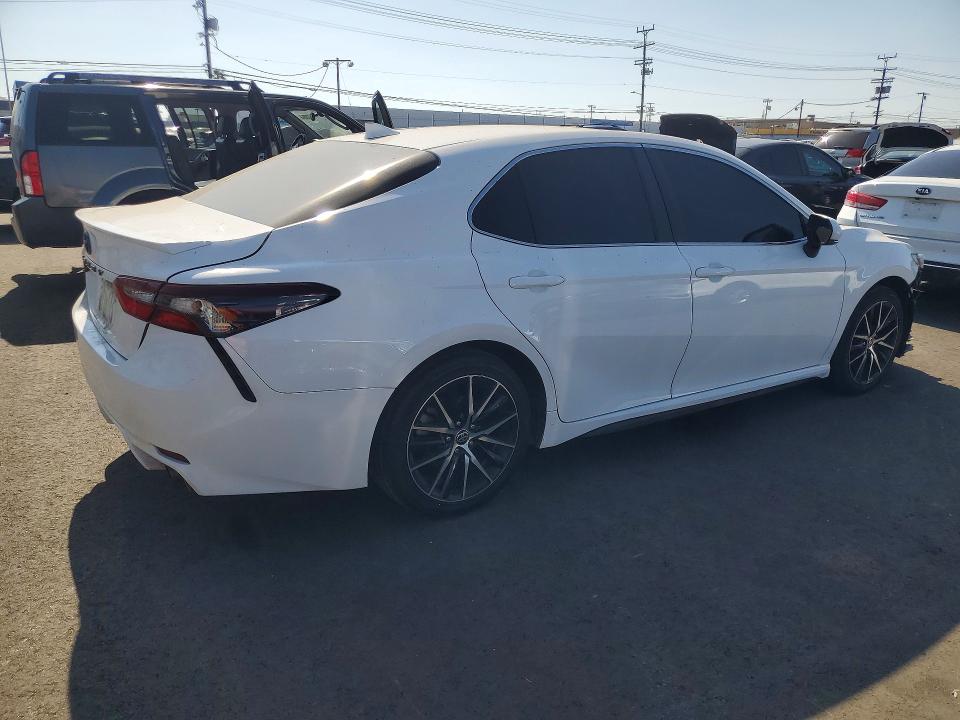 Продажа на аукционе авто 2021 Toyota Camry, vin: 4T1G11AK7MU525035, номер лота: 47408216