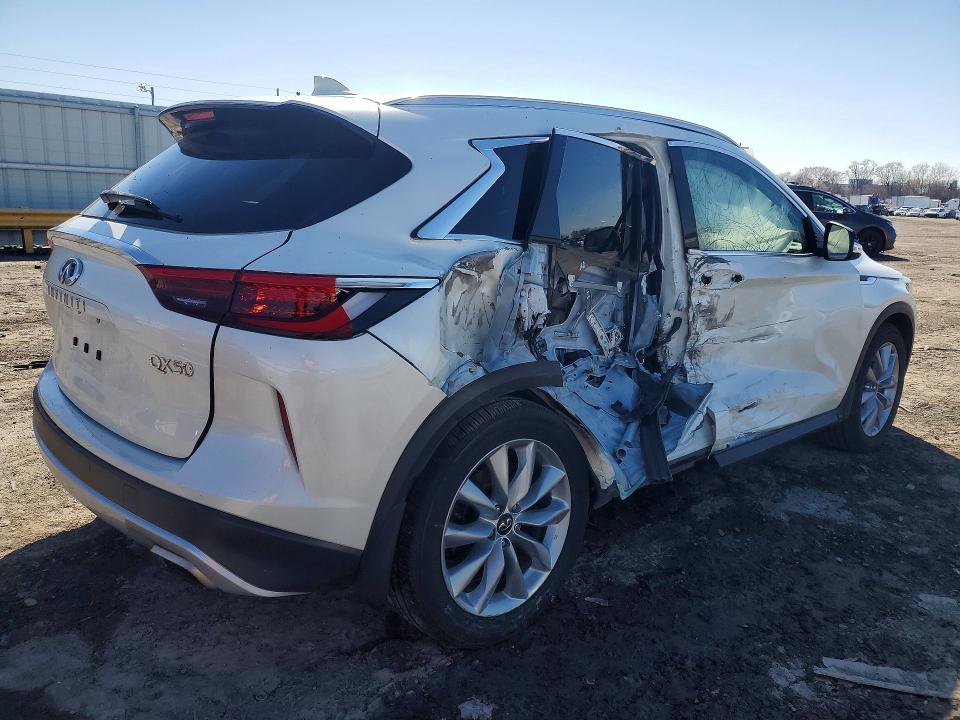 46821826 :رقم المزاد ، 3PCAJ5BA7MF106828 vin ، 2021 Infiniti Qx50 مزاد بيع