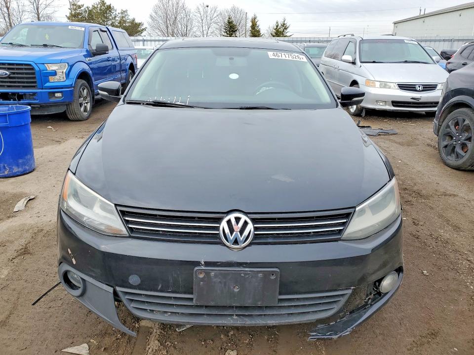 46717526 :رقم المزاد ، 3VWL07AJXEM336415 vin ، 2014 Volkswagen Jetta Sel مزاد بيع
